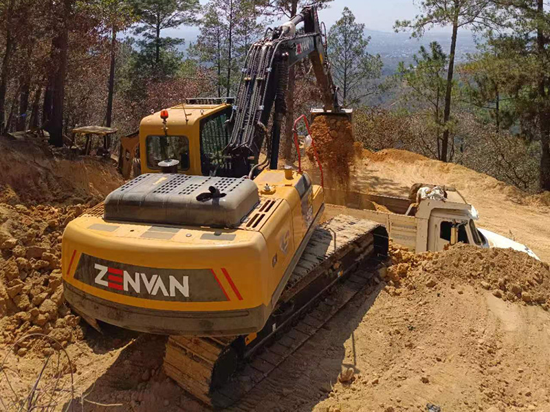 zenvan excavadora ZE230CLC-9